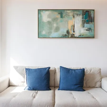 Cozy For Family And Group Of Friends