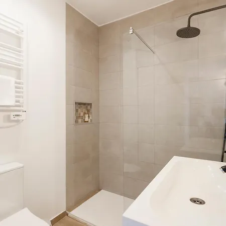 Cozy For Family And Group Of Friends * Linda-a-Velha